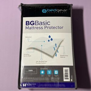 NWT Bedgear Waterproof BG Basic Collection Twin Size Bed Mattress Protector New